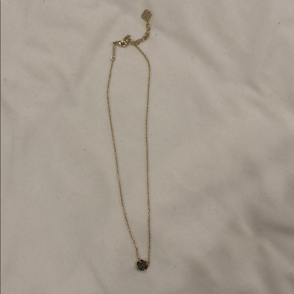 Kendra Scott necklace